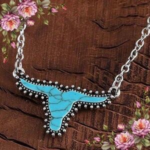 Vintage Western style Bull Head‎ Pendant Necklace